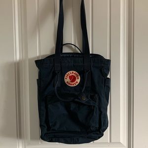 Fjallraven Kanken Totepack in Navy